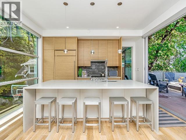 2924 MALASPINA PROMENADE