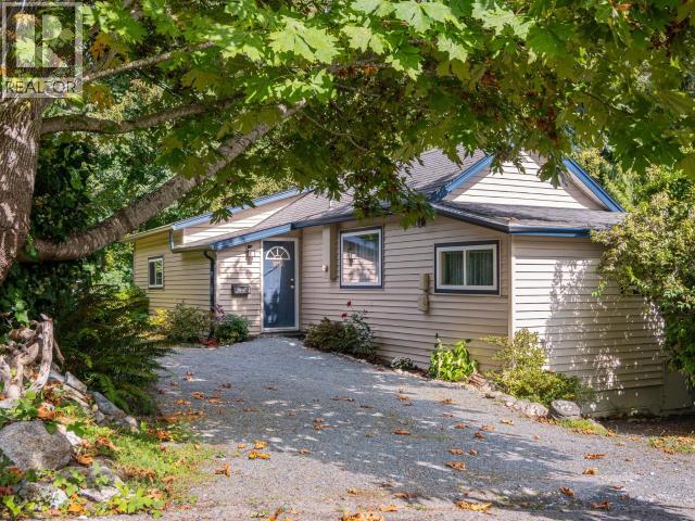 5776 HATFIELD PLACE